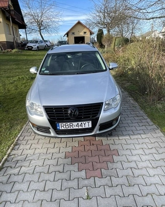 Volkswagen Passat cena 13000 przebieg: 320000, rok produkcji 2005 z Nowy Targ małe 137